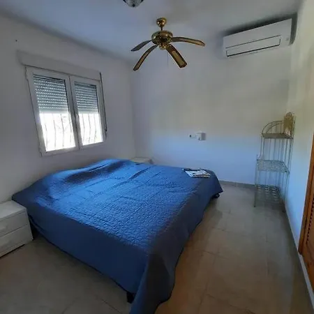 Lovely Flat With Heated Pool Gandie